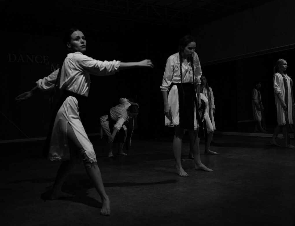 Спекткаль. Связь